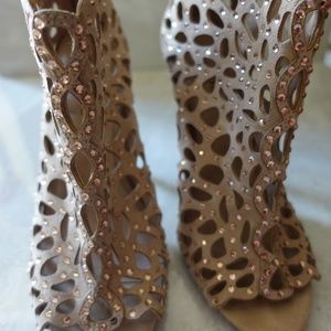 Tan Webbed Ankle Heeled Boots